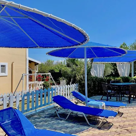 Elena Beach House Apartament